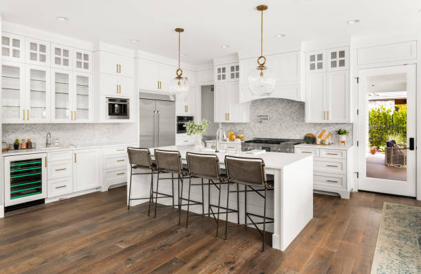24/7 Emergency Cabinet Installation experts in Harris, MN